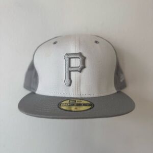 PITTSBURG PIRATES MLB NEW ERA FITTED SZ 8 FLAT BILL CAP